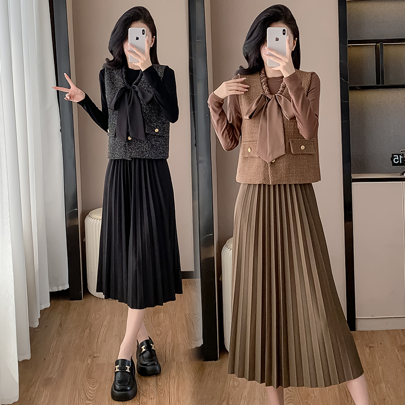 2024-autumn-tweed-vest-and-pleated-dress-two-piece-set-with-ribbon_1 2024 Autumn Tweed Vest and Pleated Dress Two-Piece Set with Ribbon