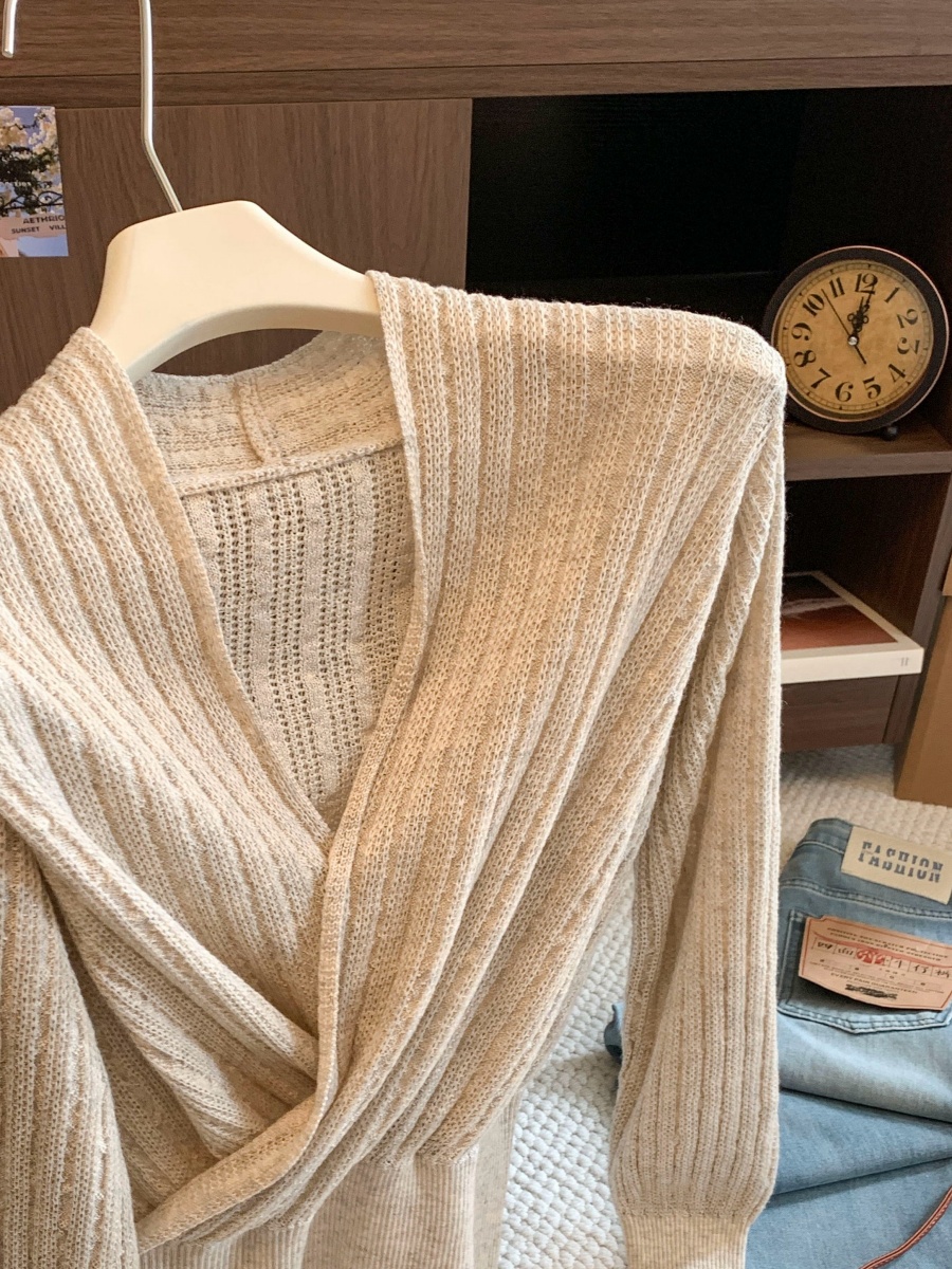 korean-ribbed-v-neck-cross-long-sleeve-knit-sweater-for-women-2026-early-autumn-waist-cinching-slimming-design-top_2 Korean Ribbed V-Neck Cross Long Sleeve Knit Sweater for Women 2026 Early Autumn Waist-Cinching Slimming Design Top