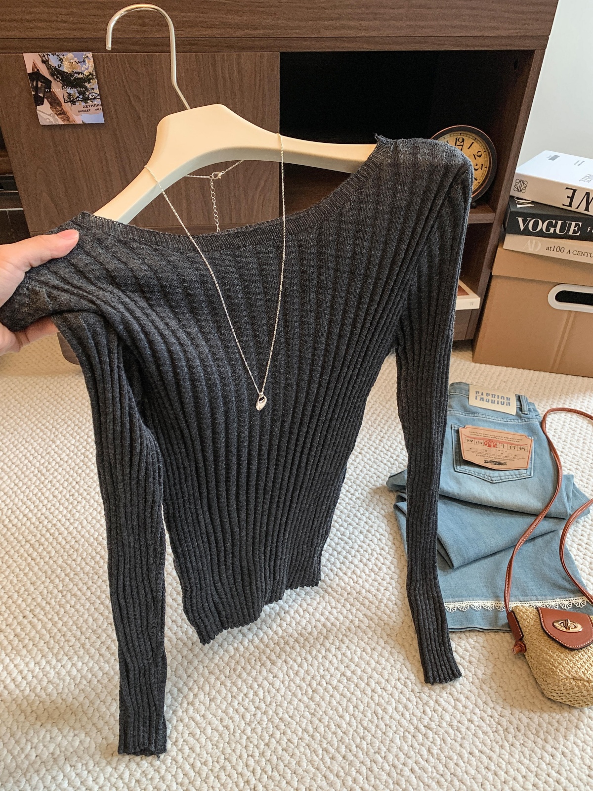 textured-ruched-light-luxury-knit-sweater-for-women-fall-2026-long-sleeve-base-layer-top_2 Textured Ruched Light Luxury Knit Sweater for Women Fall 2026 Long Sleeve Base Layer Top